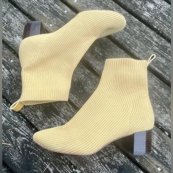 EVERLANE The Glove Yellow Boots - Picture 2 of 10